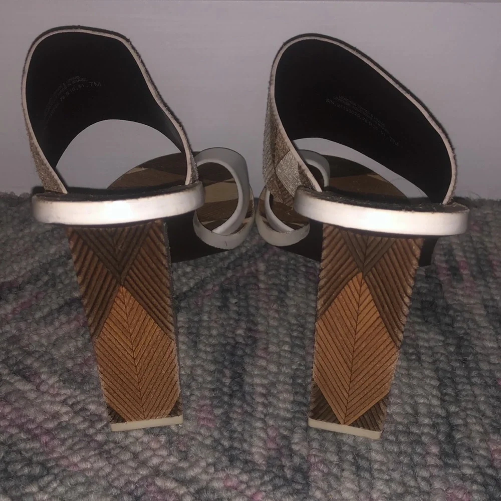Tory Burch Brown and White Geometric Slide Heels